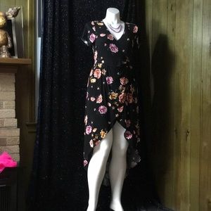 TORRID BLACK FORAL JUMPER DRESS SIZE 1